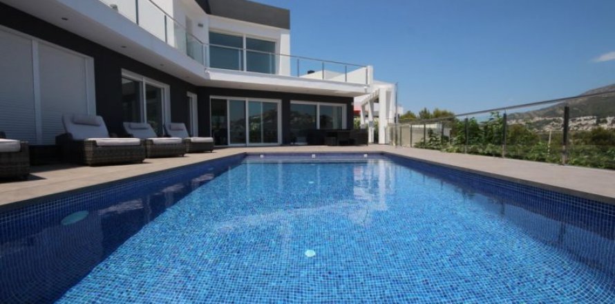 Villa in Moraira, Alicante, Spanien 4 Schlafzimmer, 350 m2 Nr. 44230