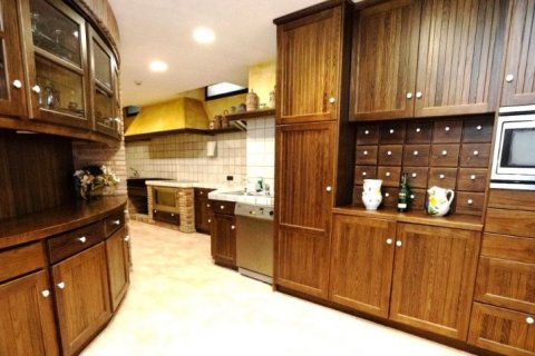 Villa zum Verkauf Alicante, Spanien 8 Schlafzimmer, 1.6 m2 Nr. 43685 - Foto 9