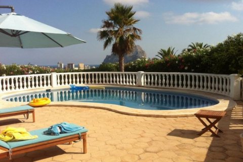 Villa zum Verkauf in Calpe, Alicante, Spanien 6 Schlafzimmer, 250 m2 Nr. 45636 - Foto 2