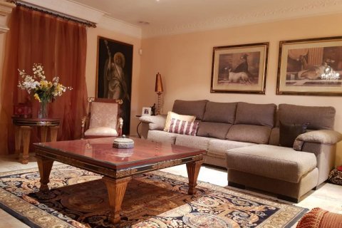 Villa zum Verkauf in Alicante, Spanien 8 Schlafzimmer, 650 m2 Nr. 45039 - Foto 7