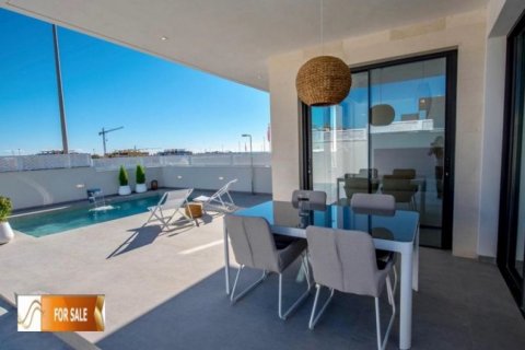 Villa zum Verkauf in Alicante, Spanien 3 Schlafzimmer, 174 m2 Nr. 46094 - Foto 2