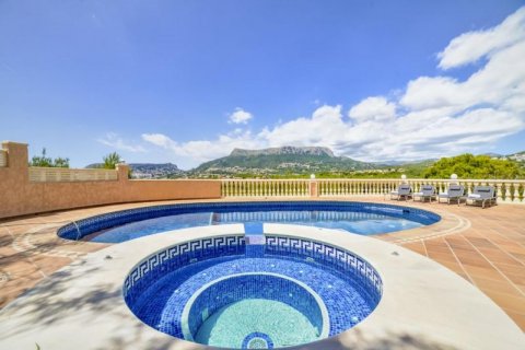 Villa zum Verkauf in Calpe, Alicante, Spanien 5 Schlafzimmer, 350 m2 Nr. 42845 - Foto 4