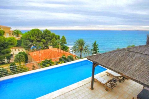 Villa zum Verkauf in Alicante, Spanien 5 Schlafzimmer, 484 m2 Nr. 41654 - Foto 3