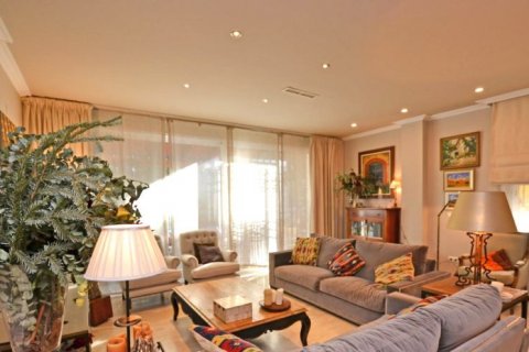 Villa zum Verkauf Alicante, Spanien 6 Schlafzimmer, 450 m2 Nr. 41911 - Foto 9