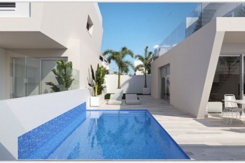 Villa zum Verkauf in Pilar de la Horadada, Alicante, Spanien 3 Schlafzimmer, 327 m2 Nr. 45797 - Foto 4