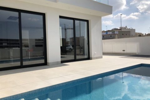 Villa zum Verkauf in Rojales, Alicante, Spanien 3 Schlafzimmer, 203 m2 Nr. 44829 - Foto 3