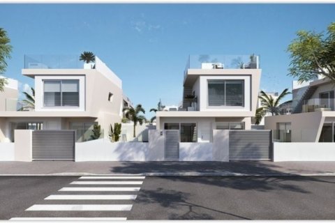 Villa zum Verkauf in Pilar de la Horadada, Alicante, Spanien 3 Schlafzimmer, 327 m2 Nr. 45802 - Foto 1