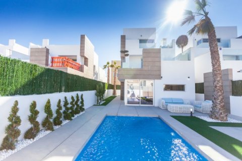 Villa zum Verkauf in Guardamar del Segura, Alicante, Spanien 3 Schlafzimmer, 156 m2 Nr. 42695 - Foto 4