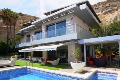 Villa zum Verkauf in Finestrat, Alicante, Spanien 4 Schlafzimmer, 477 m2 Nr. 42571 - Foto 1