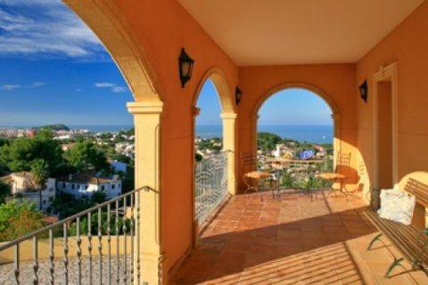 Villa zum Verkauf in Denia, Alicante, Spanien 5 Schlafzimmer, 420 m2 Nr. 45494 - Foto 3