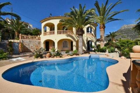 Villa zum Verkauf in Calpe, Alicante, Spanien 5 Schlafzimmer, 300 m2 Nr. 43745 - Foto 1