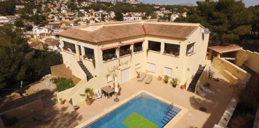 Villa in Moraira, Alicante, Spanien 5 Schlafzimmer, 425 m2 Nr. 44342