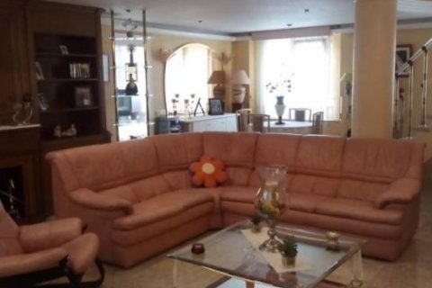 Villa zum Verkauf Alicante, Spanien 8 Schlafzimmer, 520 m2 Nr. 45701 - Foto 8