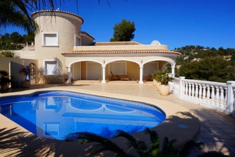 Villa zum Verkauf in Benissa, Alicante, Spanien 4 Schlafzimmer, 255 m2 Nr. 44159 - Foto 1