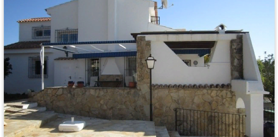 Villa in Calpe, Alicante, Spanien 5 Schlafzimmer,  Nr. 45577