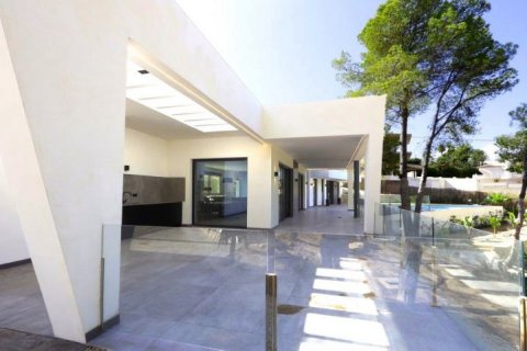 Villa zum Verkauf in Altea, Alicante, Spanien 4 Schlafzimmer, 385 m2 Nr. 41631 - Foto 4