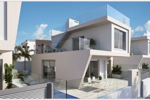 Villa zum Verkauf in Pilar de la Horadada, Alicante, Spanien 3 Schlafzimmer, 373 m2 Nr. 45793 - Foto 1