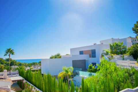 Villa zum Verkauf in Benissa, Alicante, Spanien 6 Schlafzimmer, 290 m2 Nr. 44183 - Foto 2