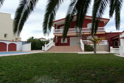 Villa zum Verkauf Empuriabrava, Girona, Spanien 4 Schlafzimmer, 350 m2 Nr. 41404 - Foto 1