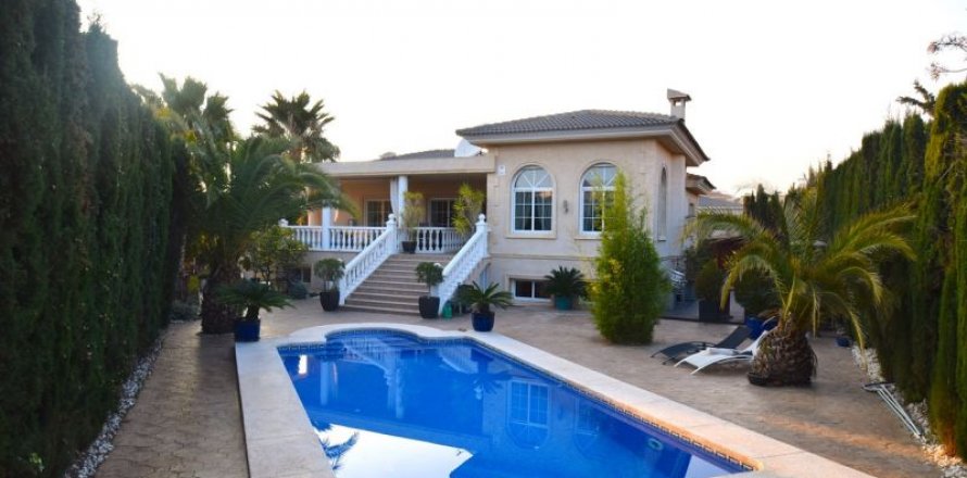 Villa in Alfaz del Pi, Alicante, Spanien 5 Schlafzimmer, 470 m2 Nr. 44380