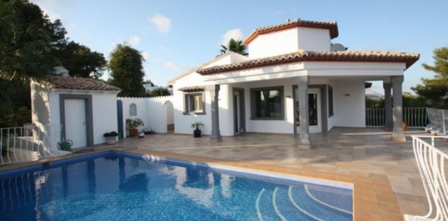 Villa in Moraira, Alicante, Spanien 3 Schlafzimmer, 411 m2 Nr. 45962