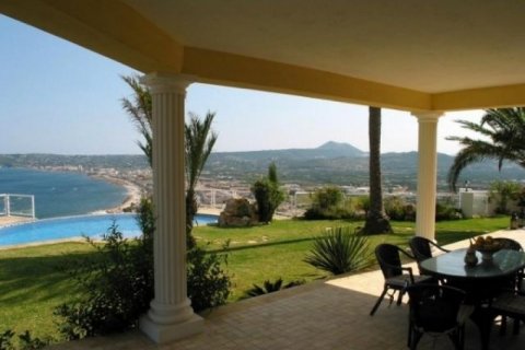 Villa zum Verkauf in Javea, Alicante, Spanien 4 Schlafzimmer, 320 m2 Nr. 44120 - Foto 8