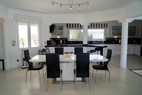 Villa zum Verkauf in Moraira, Alicante, Spanien 5 Schlafzimmer, 370 m2 Nr. 45890 - Foto 8