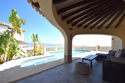 Villa zum Verkauf in Alfaz del Pi, Alicante, Spanien 5 Schlafzimmer, 390.39 m2 Nr. 44405 - Foto 3