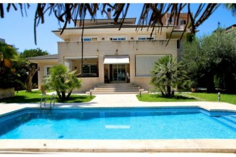 Villa zum Verkauf in Alicante, Spanien 6 Schlafzimmer,  Nr. 44438 - Foto 1