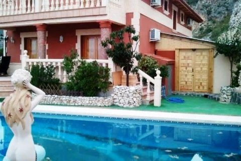 Villa zum Verkauf in La Nucia, Alicante, Spanien 5 Schlafzimmer, 350 m2 Nr. 45409 - Foto 1