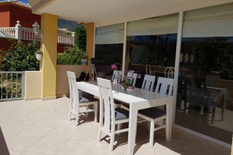 Villa zum Verkauf in Calpe, Alicante, Spanien 3 Schlafzimmer, 290 m2 Nr. 42506 - Foto 9