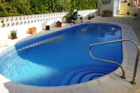 Villa zum Verkauf in Calpe, Alicante, Spanien 7 Schlafzimmer,  Nr. 45605 - Foto 3