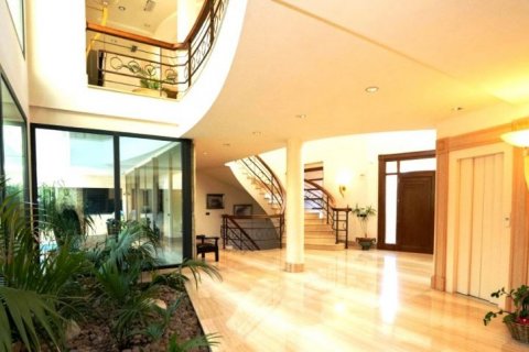 Villa zum Verkauf in Alicante, Spanien 8 Schlafzimmer, 1.6 m2 Nr. 43685 - Foto 10