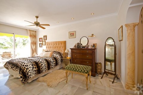 Villa zum Verkauf in Marbella, Malaga, Spanien 4 Schlafzimmer, 340 m2 Nr. 41414 - Foto 15
