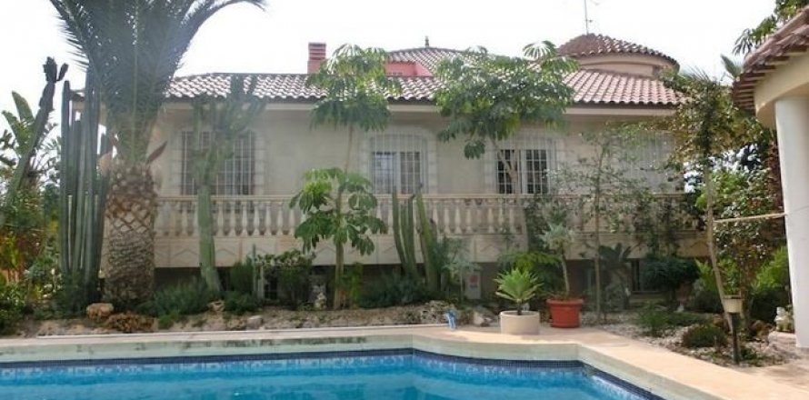 Villa Alicante, Spanien 8 Schlafzimmer, 520 m2 Nr. 45701