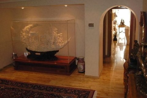 Villa zum Verkauf in Alicante, Spanien 5 Schlafzimmer, 1.013 m2 Nr. 46037 - Foto 7