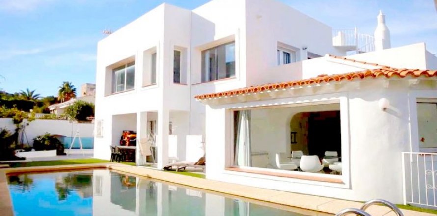 Villa in Alfaz del Pi, Alicante, Spanien 4 Schlafzimmer, 375 m2 Nr. 44146