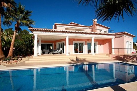Villa zum Verkauf in Calpe, Alicante, Spanien 5 Schlafzimmer, 350 m2 Nr. 45650 - Foto 1