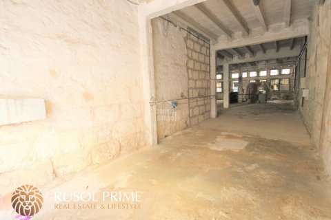 Garage zum Verkauf in Ciutadella De Menorca, Menorca, Spanien 255 m2 Nr. 46978 - Foto 3