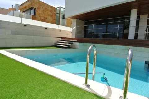 Villa zum Verkauf in Alicante, Spanien 4 Schlafzimmer, 326 m2 Nr. 45308 - Foto 2