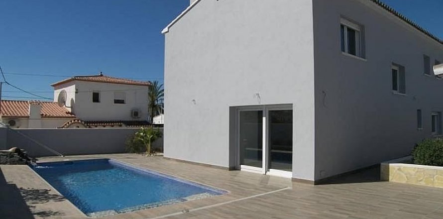 Villa in Calpe, Alicante, Spanien 4 Schlafzimmer, 200 m2 Nr. 46027