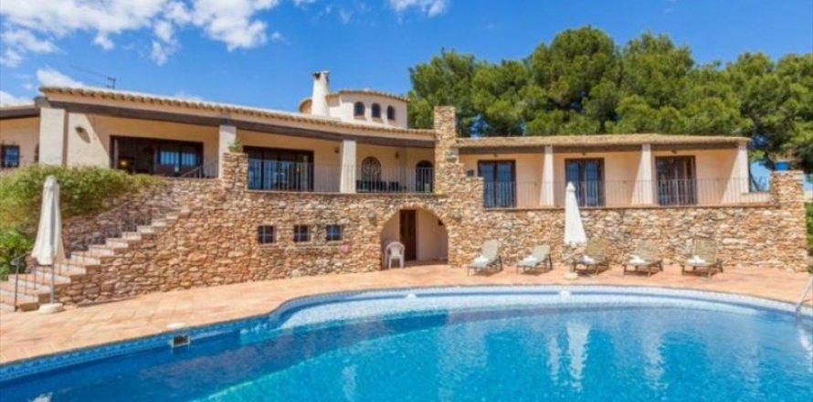 Villa in Calpe, Alicante, Spanien 6 Schlafzimmer, 407 m2 Nr. 44768