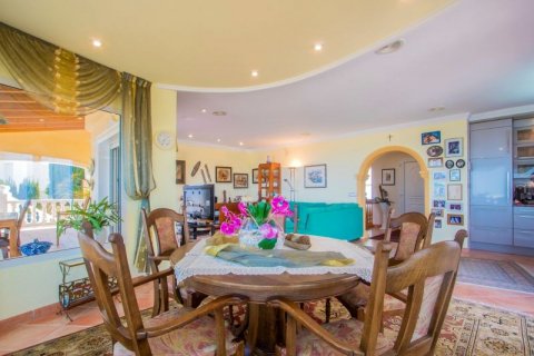 Villa zum Verkauf in Calpe, Alicante, Spanien 4 Schlafzimmer, 300 m2 Nr. 42775 - Foto 9