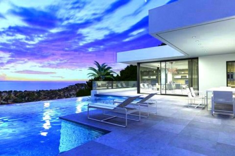 Villa zum Verkauf in Denia, Alicante, Spanien 4 Schlafzimmer, 339 m2 Nr. 43571 - Foto 1