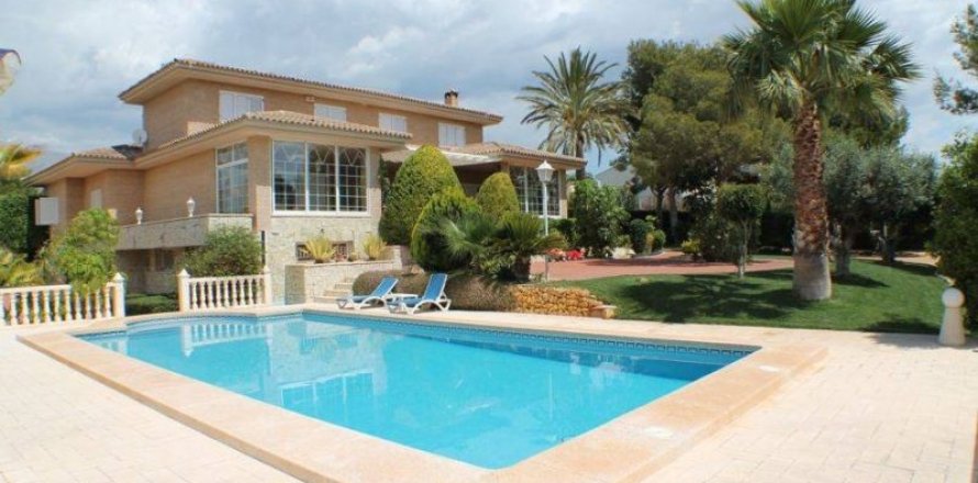 Villa in La Nucia, Alicante, Spanien 7 Schlafzimmer, 600 m2 Nr. 44133