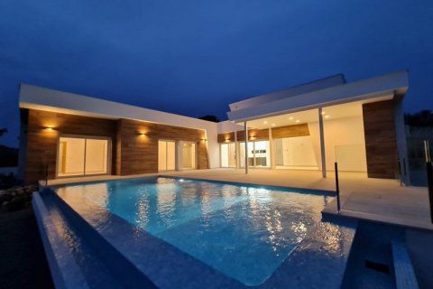 Villa zum Verkauf in Calpe, Alicante, Spanien 3 Schlafzimmer, 329 m2 Nr. 44459 - Foto 1
