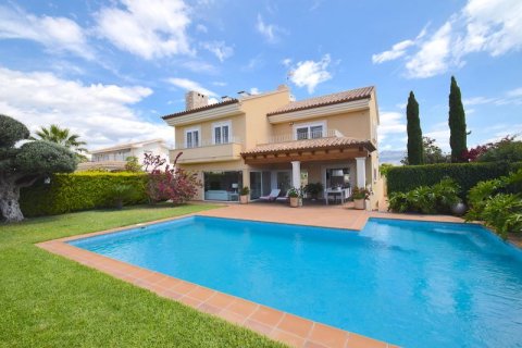 Villa zum Verkauf in Alfaz del Pi, Alicante, Spanien 5 Schlafzimmer, 464 m2 Nr. 42614 - Foto 1