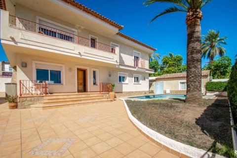 Villa zum Verkauf in Alfaz del Pi, Alicante, Spanien 6 Schlafzimmer, 270 m2 Nr. 42176 - Foto 2