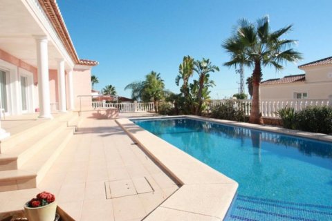 Villa zum Verkauf in Calpe, Alicante, Spanien 5 Schlafzimmer, 350 m2 Nr. 45650 - Foto 3