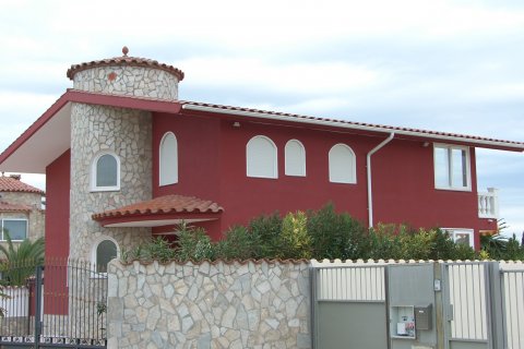 Villa zum Verkauf in Empuriabrava, Girona, Spanien 4 Schlafzimmer, 350 m2 Nr. 41404 - Foto 2